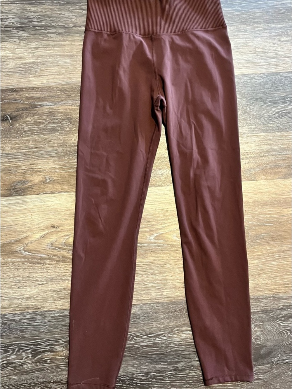 Vuori women’s soft lightweight legging with ribbed waist